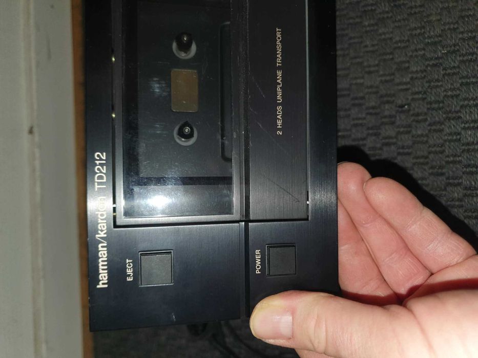 Odtwarzacz kasetowy HARMAN KARDON TD212 w pelni sprawny
