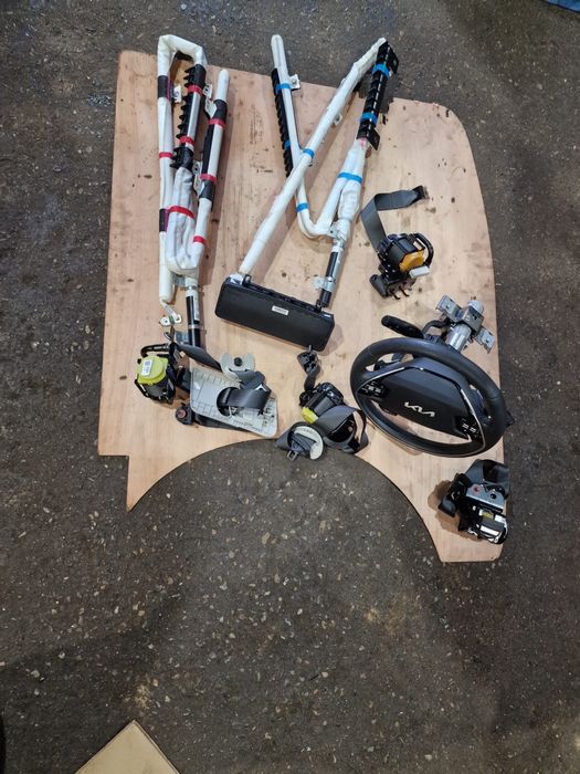 Аербег airbag руль штори ремні kia niro