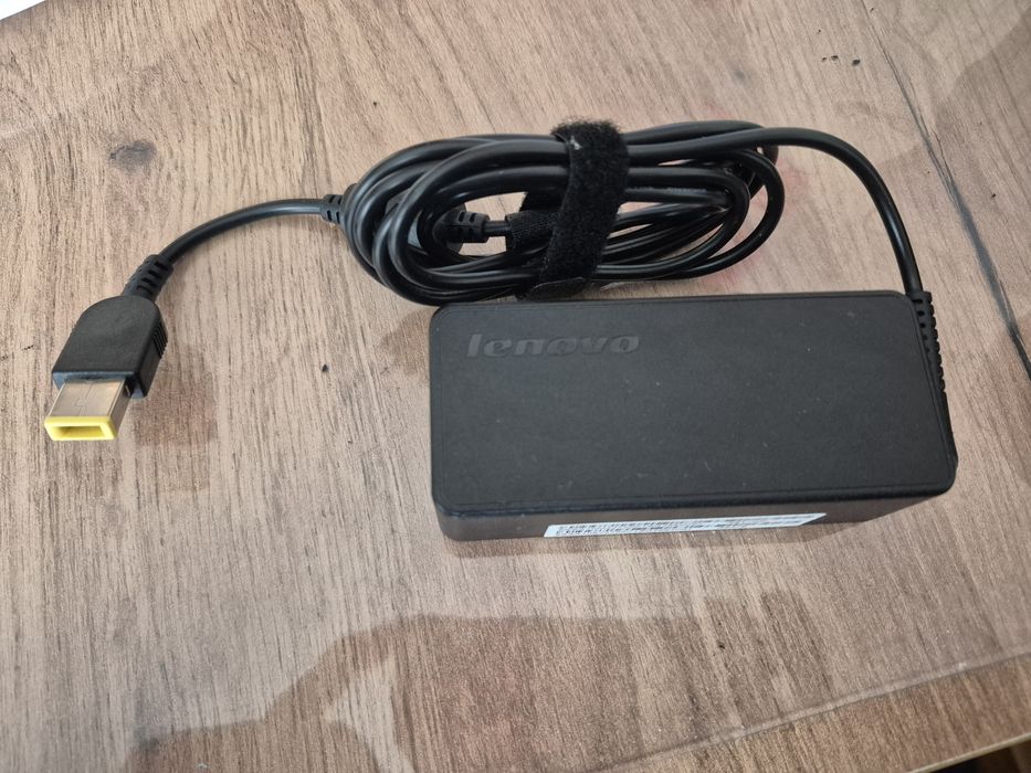 Блок живлення Lenovo 45W 20V 2.25A Slim Tip (прямокутна)