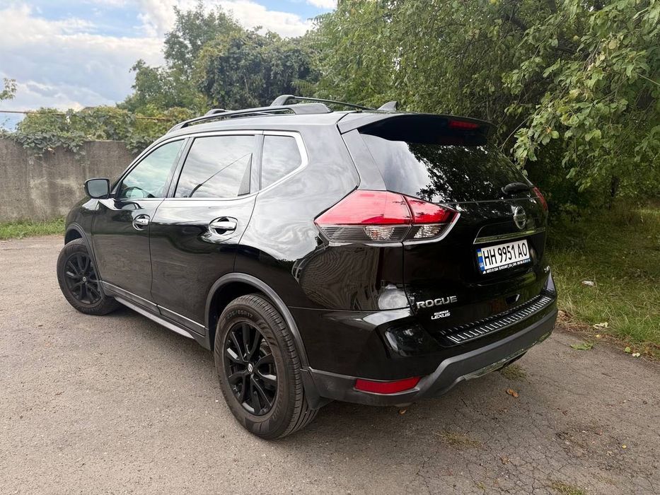 Продам Nissan Rogue 2017 року випуску