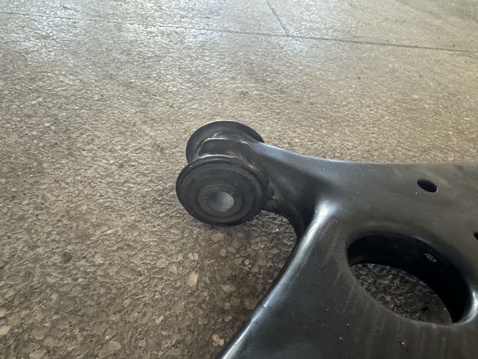 Ричаг передній правий нижній (Важіль) Mazda 6 GJ (2013-2017)