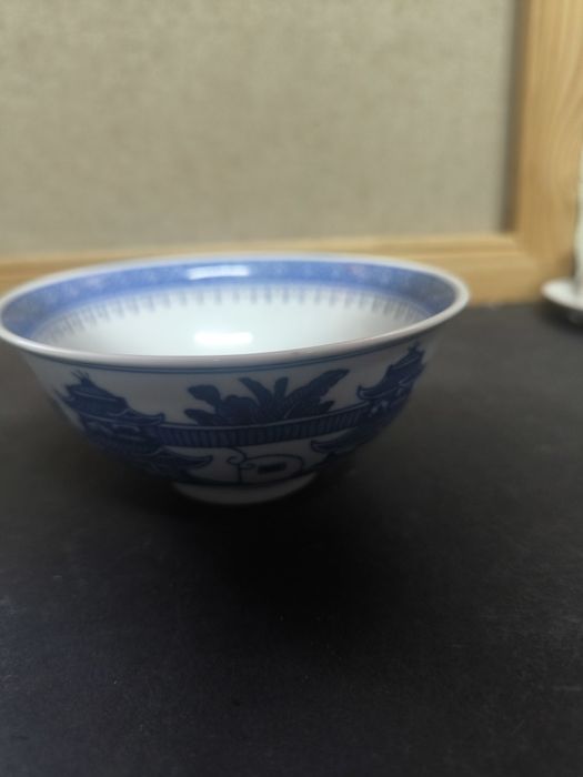 Tigela de Porcelana Azul e Branca