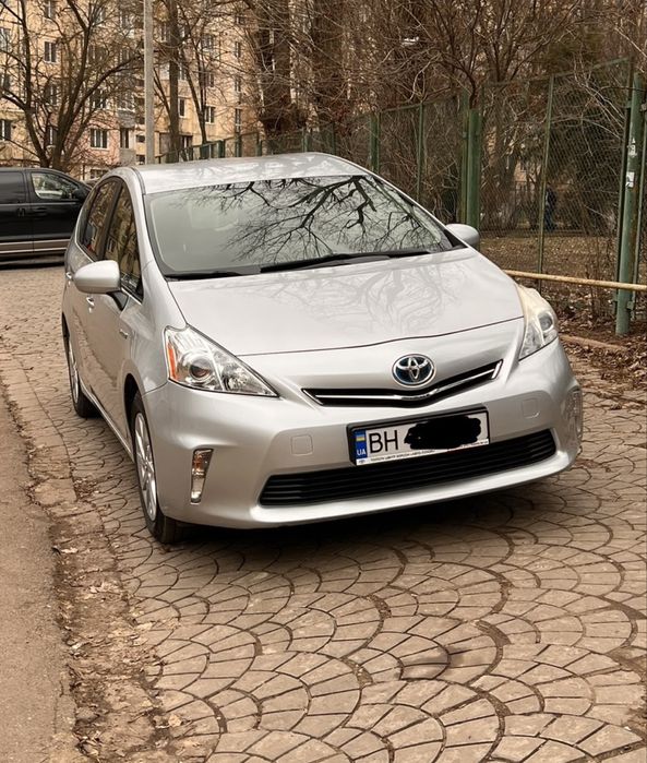 Аренда авто Toyota Prius / Prius V Гибрид, аренда, прокат, под такси