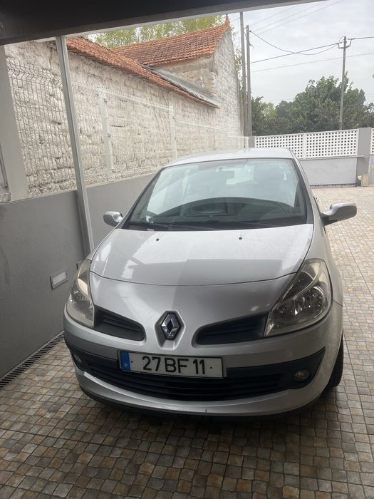 Rensult clio de 2006 em muito bom estado
