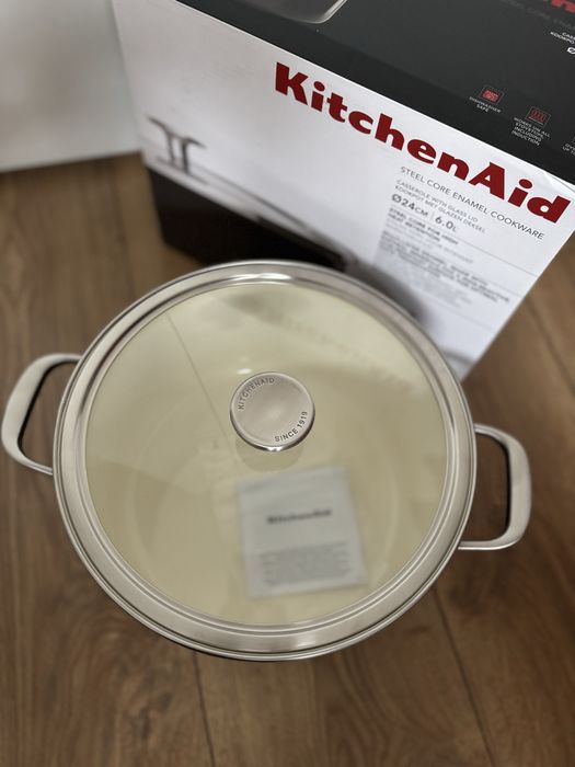 6L/24cm LUX garnek emaliowany z pokrywką Kitchenaid Steel Core Enamel