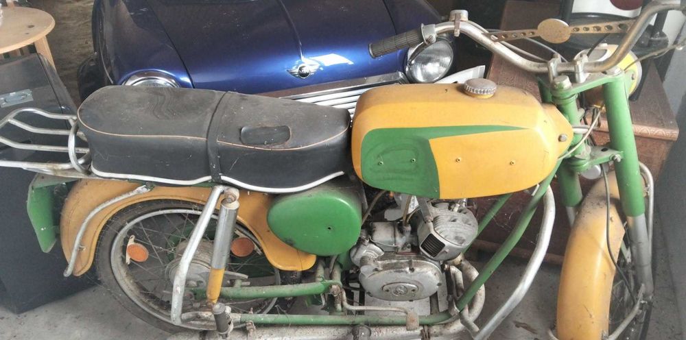 motorizada Casal k182s e outra