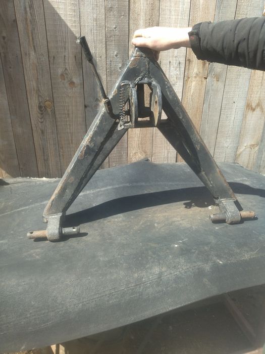 Трикутник для тракторів Т 40 , ЮМЗ, МТЗ.