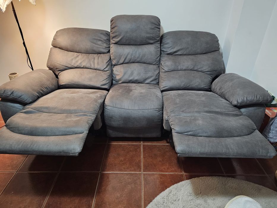 Sofá 3 lugares como novo