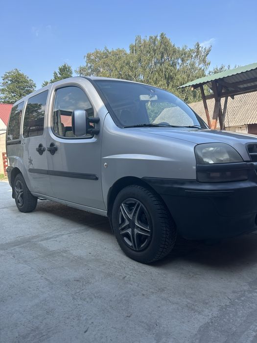 Продам машину фіат добло