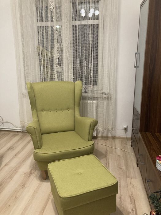 Fotel Uszak  i pufa firmy GAWIN