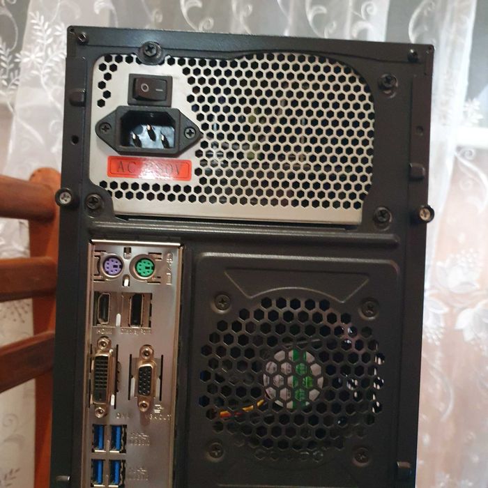 Комп'ютор / ПК в гарному робочому стані, все працює, системний блок