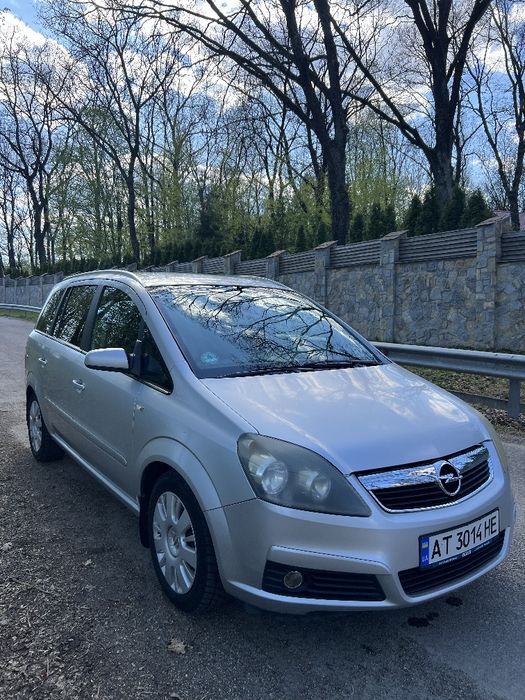 Продам Opel Zafira B