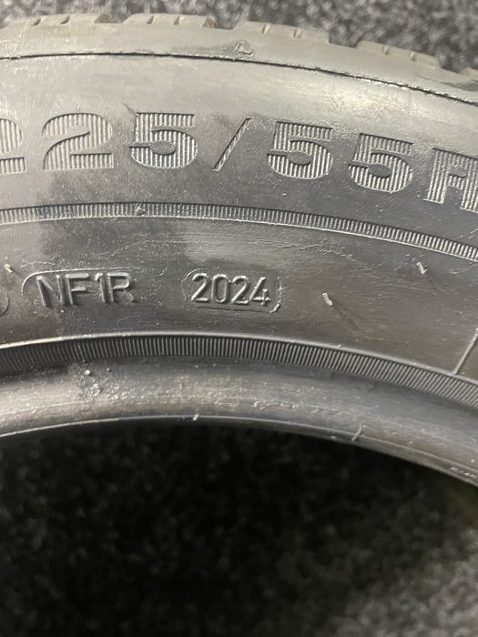 Dunlop 225/55R17 WINTER SPORT 5