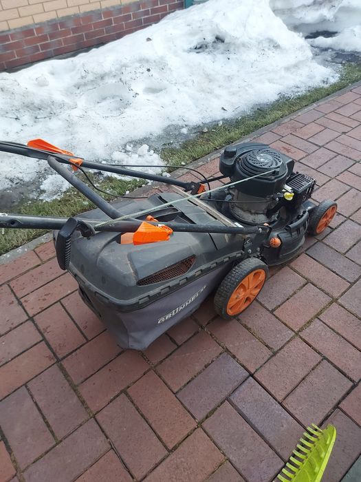 Газонокосарка Grunhelm S461VHY б/у робоча