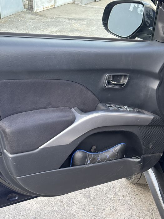 Продам Mitsubishi Outlander XL