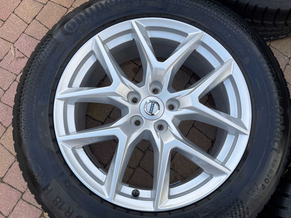 3947. Koła letnie Volvo V60 II Cross Country oryginał 5x108 215/55/18