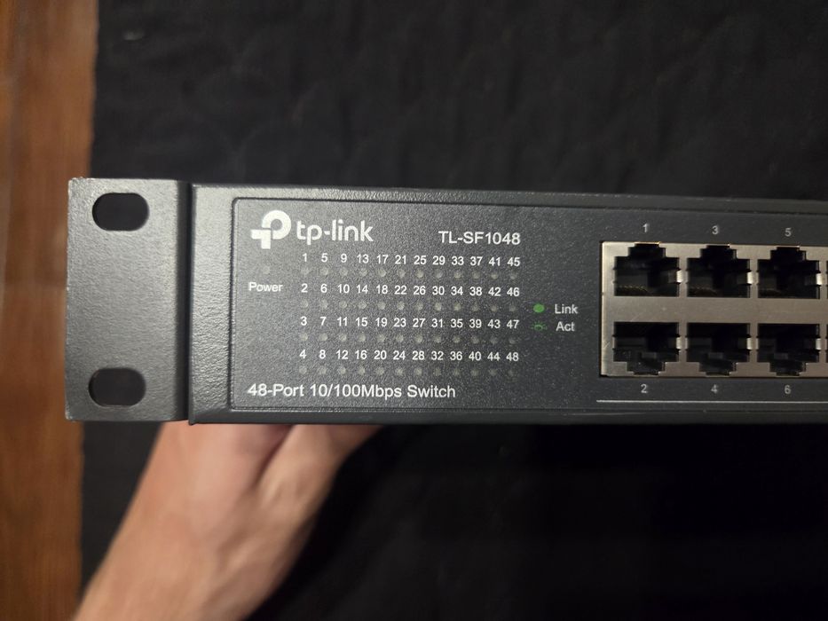 Switch TP-Link, TL-SF1048