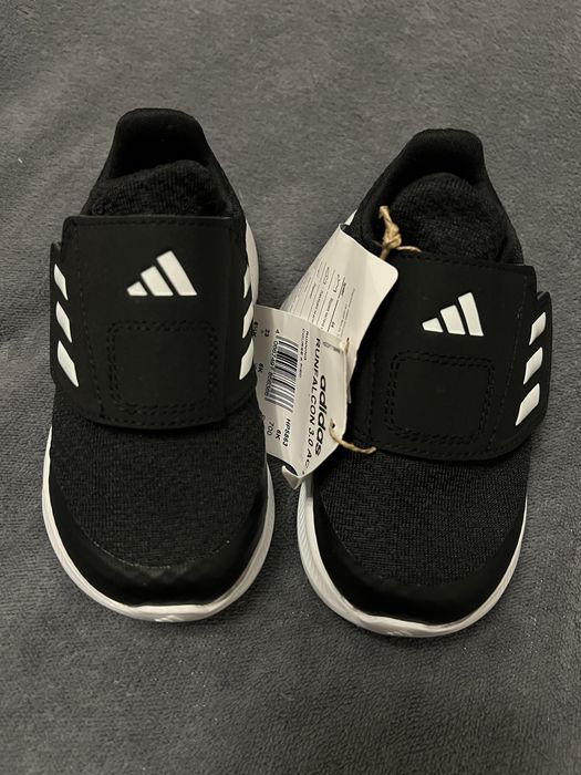 Кросовки adidas новые