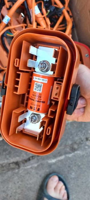 . Chevrolet Bolt 2023запобіжник.Проводка батереї