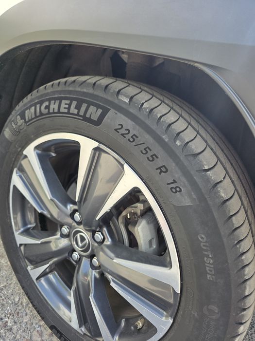 Продам Lexus UX  в ідеалі