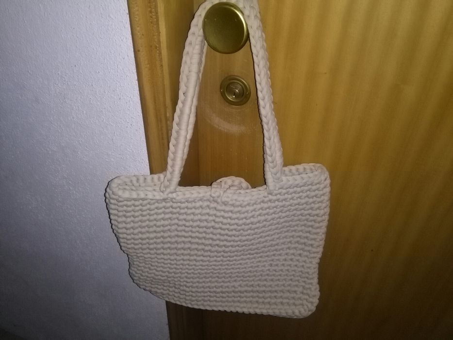 Mala Beje em trapilho Nova