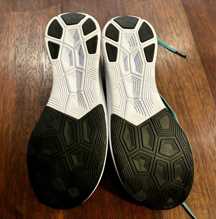 Nowe buty damskie do biegania Nike rozm 39