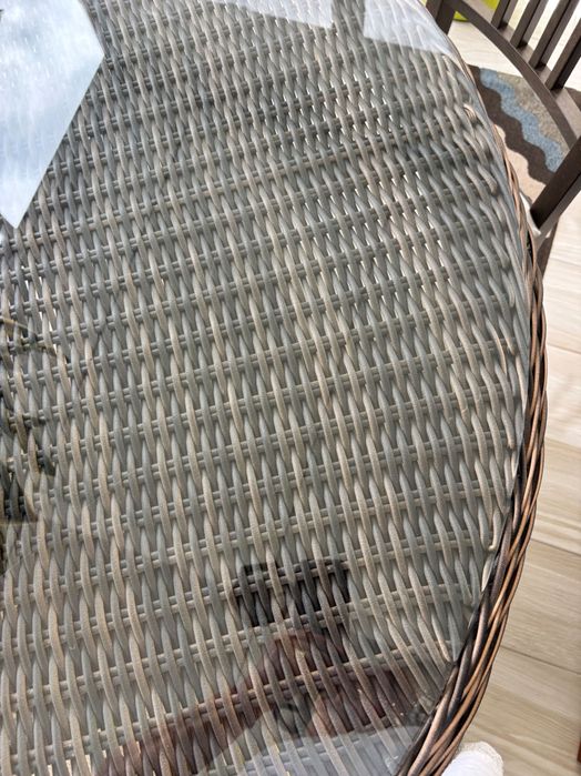 Mesa vime e tampo vidro e 4 cadeiras