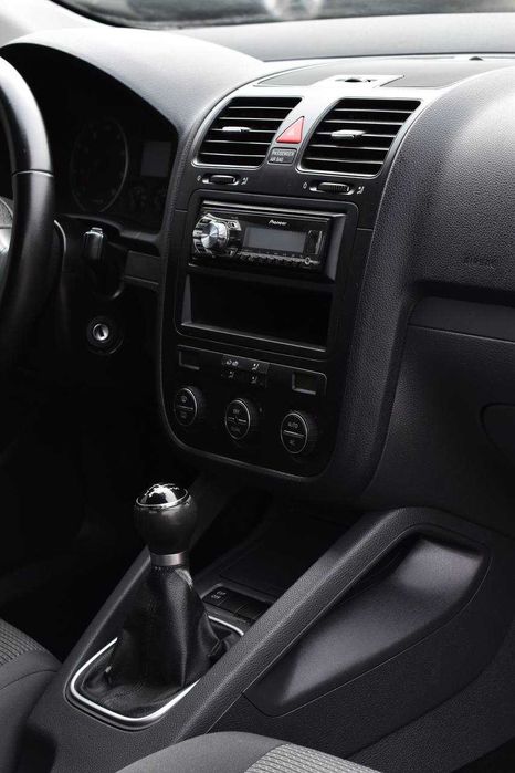 Volkswagen Golf 5 2008р. 1.6 бензин, обмін [Перший внесок від 20%]