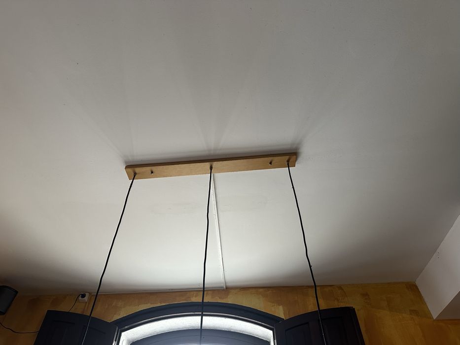 Candeeiro tecto em (3 luzes)