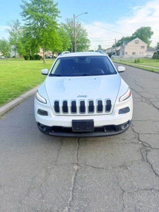 Jeep Cherokee      2016