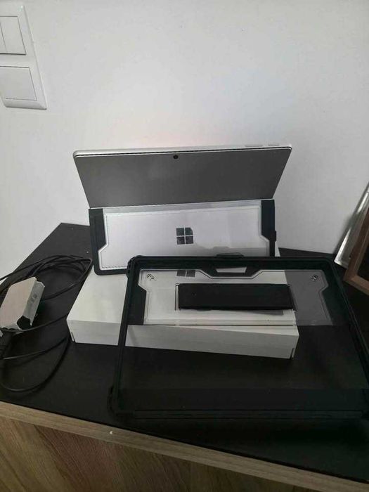 Microsoft surface pro 11h Edition 256GB 16GB ram