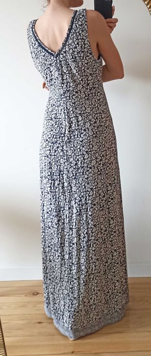 Sukienka maxi Fat Face biało granatowa kwiaty ornament