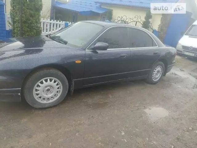 Мазда кседокс 9  1997