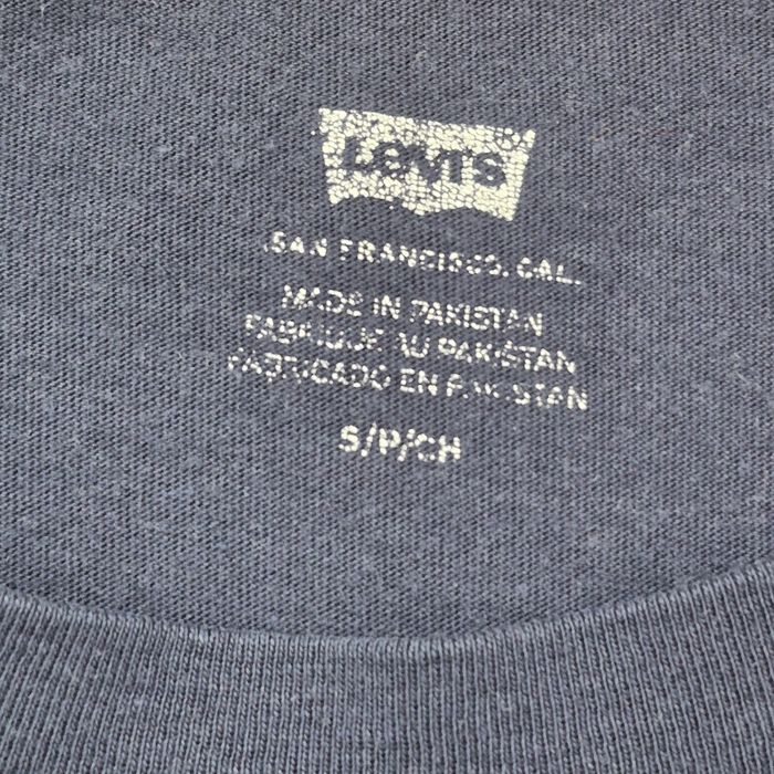 Футболка Levis,розмір S оверсайс.