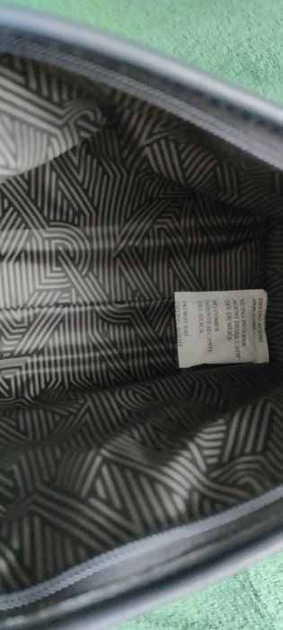 Kosmetyczka DKNY toiletry bag