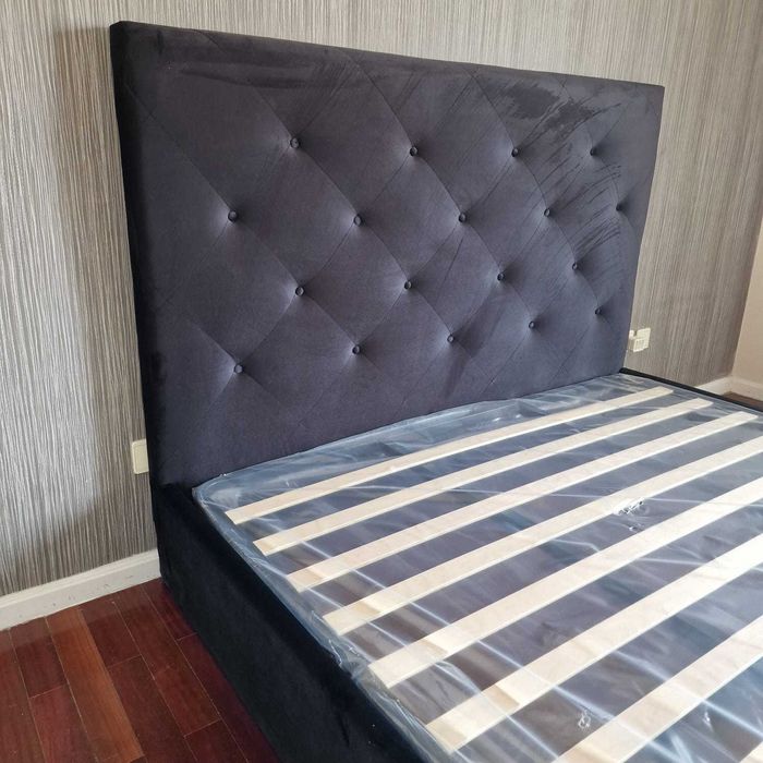 Camas De Casal Estofadas Top de Gama 190x140m Estrado Incluído 199€ !!