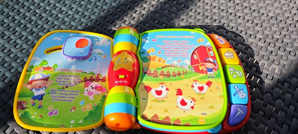 Livro interativo musical infantil