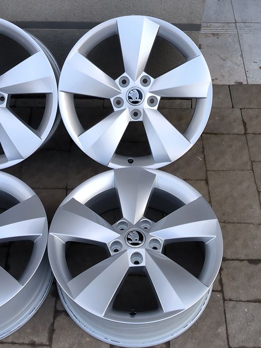 Диски оригінал Skoda r17 5x112