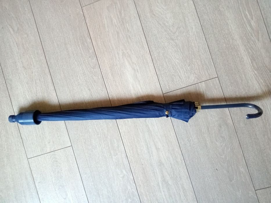 Продам зонт новый