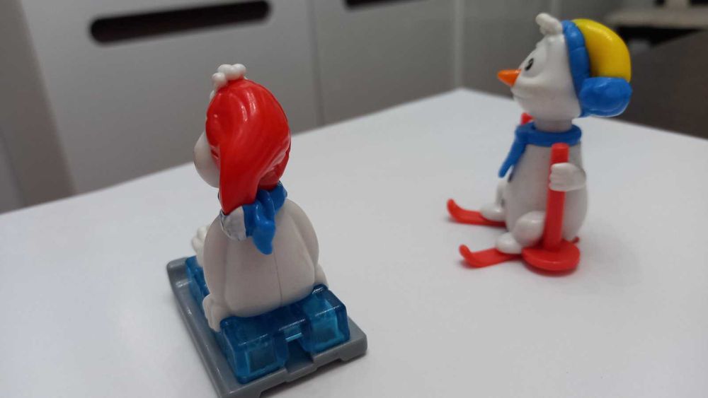 2 шт. снеговик Олаф на санках на лыжах Рождество Новый год McDonald's