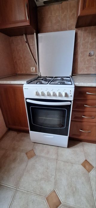 Газовая плита с электрической духовкой