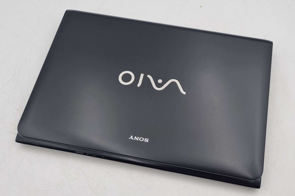 Laptop Sony VAIO 320/4GB Intel Core I3/HDD/WIN10