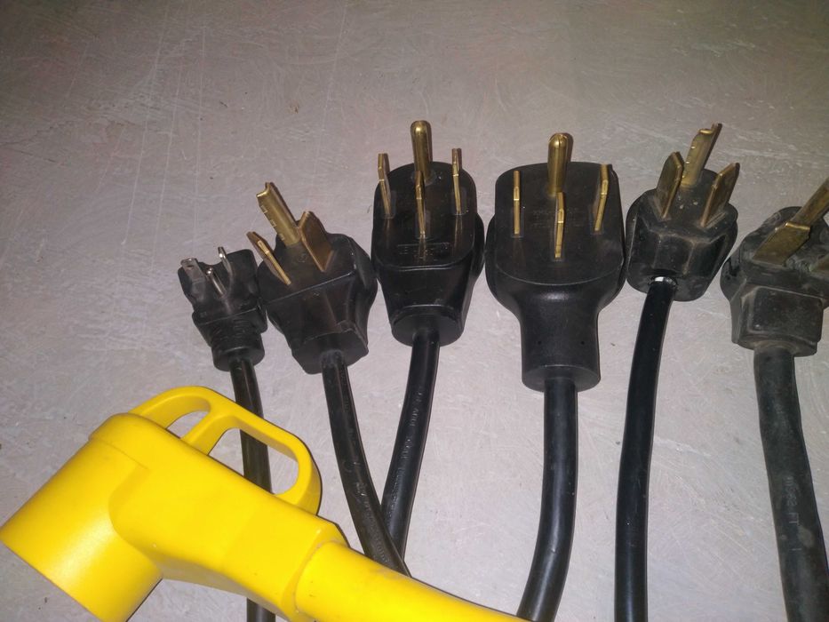 Вилки с кабелем NEMA для  американских генераторов и зарядных станций