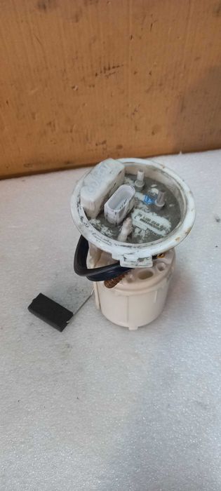 Pompa paliwa Volkswagen Golf V 1.6
