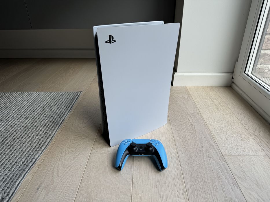 Playstation 5 Blue-Ray 825Gb + Dualsense controller