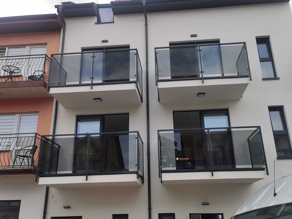 Balustrady Zadaszenia Nierdzewne Malowane Szklane