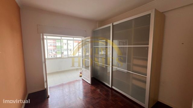 Apartamento T2 em Oeiras.