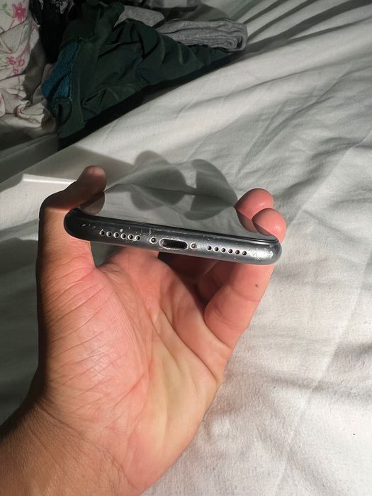 iPhone 11 128gb bateria 74%