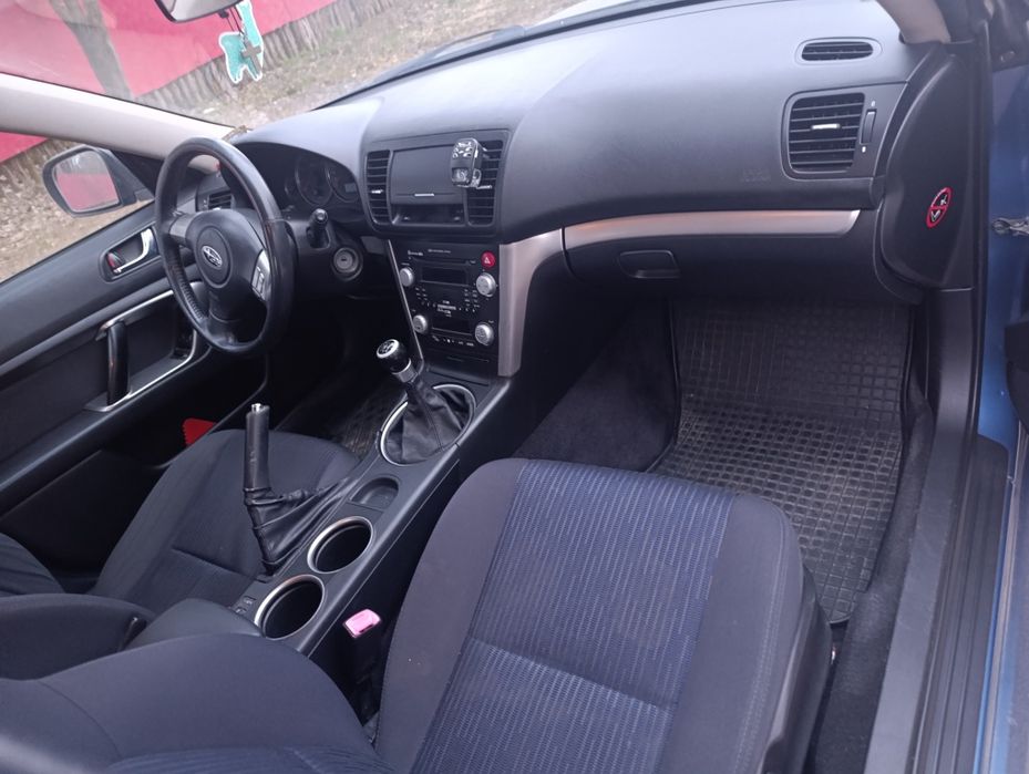 Sprzedam uszkodzone Subaru Legacy