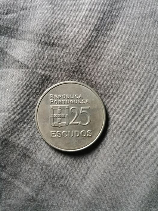 Moeda 25 escudos 1985